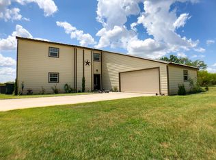 496 Marsh Ln, Uvalde, TX 78801