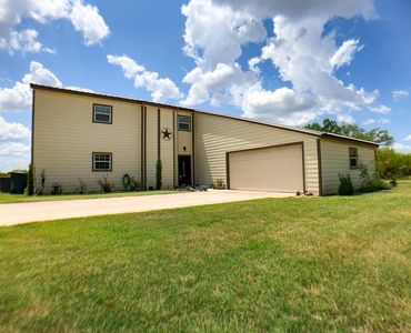 496 Marsh Ln, Uvalde, TX, 78801