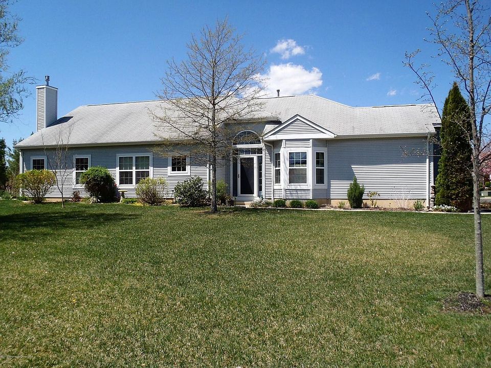 1st image of 16 Verona Dr