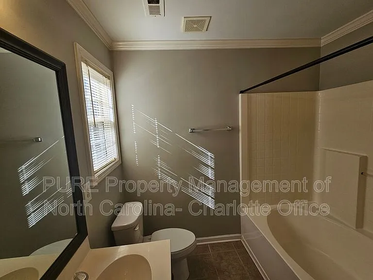 8237 Hornwood Ct — Photo 20