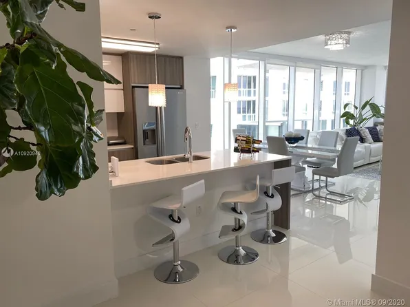 600 NE 27th St APT 1501, Miami, FL 33137