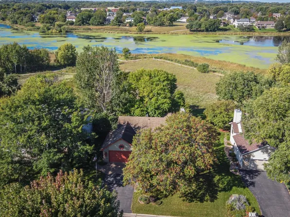 13812 Sunset Lake Dr, Burnsville, MN 55337