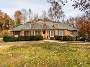 4801 Edinborough Rd, Greensboro, NC 27406