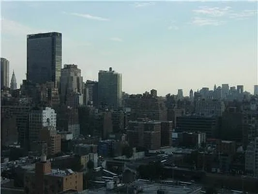 Rented by R New York | media 45