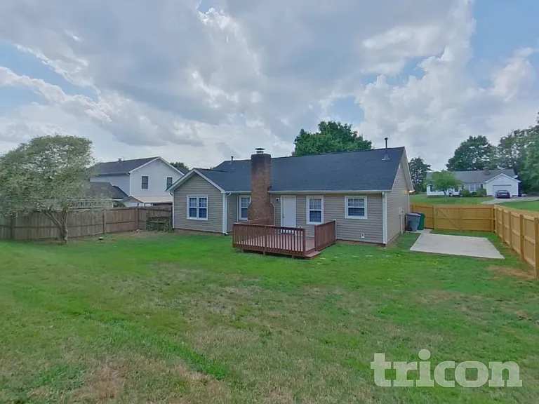 10920 Faringford Ct — Photo 14