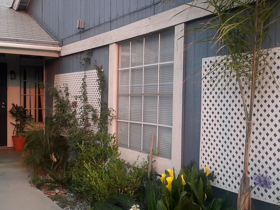 1st image of 12236 Hythe St