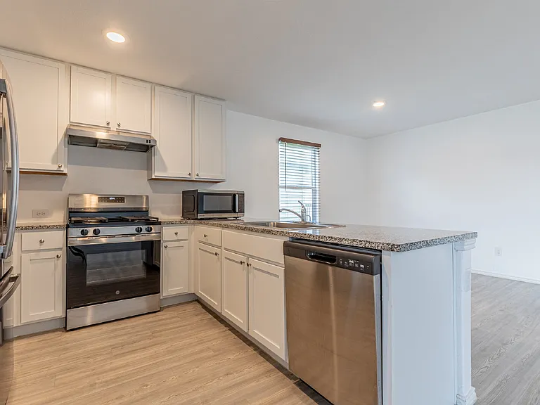 4310 Fluvial Cir — Photo 8