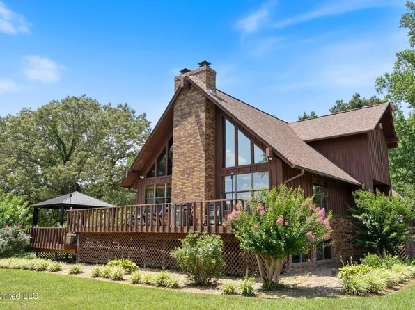 1111 Whitten Rd, Courtland, MS 38620