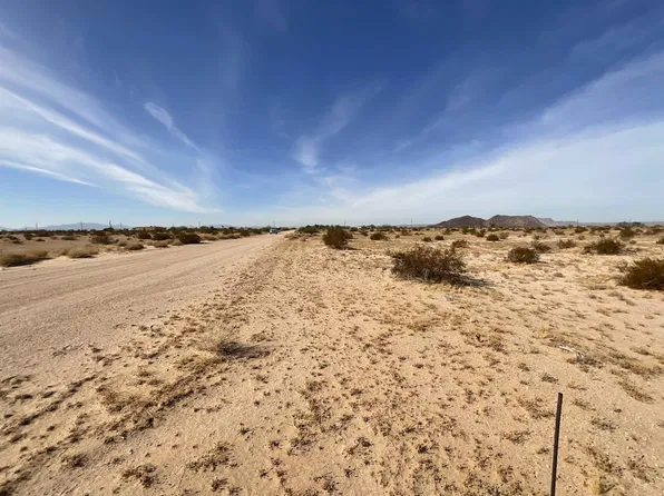 9489 Susan Ct, Wellton, AZ 85356