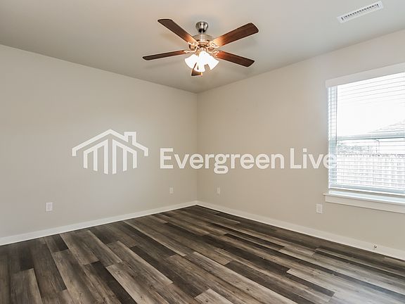 4th image of 334 N Mojave St