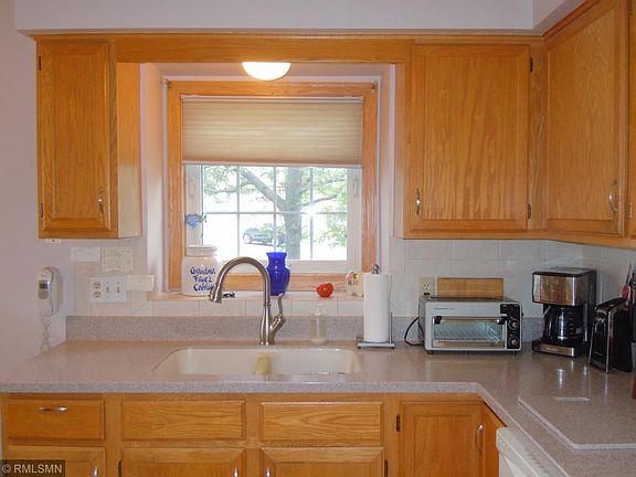 4th image of 8601 Oxford Ln