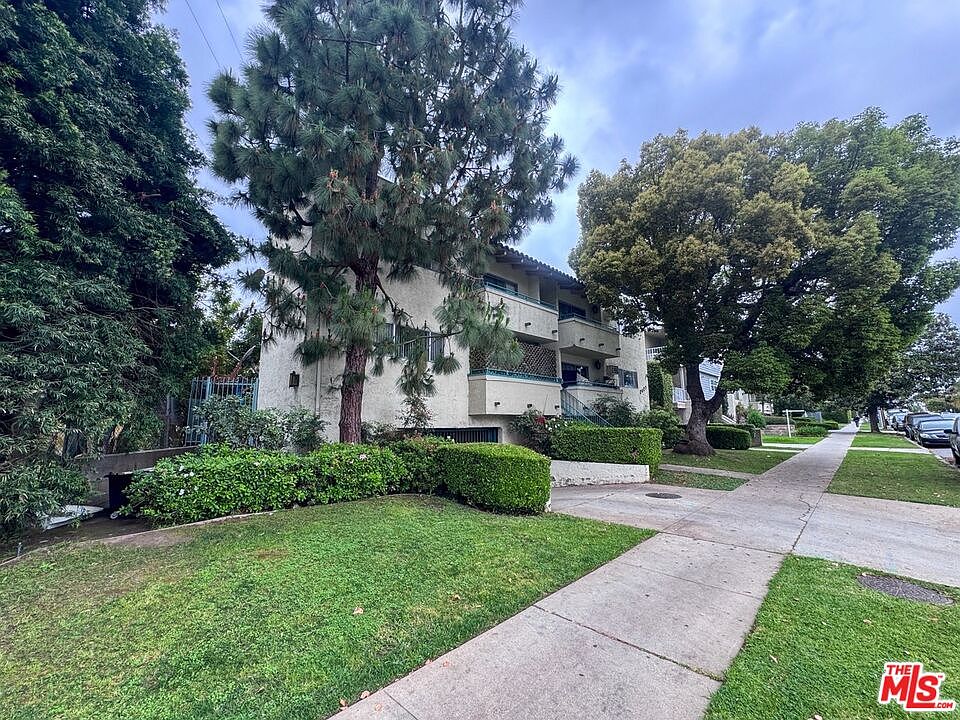 1st image of 2627 S Sepulveda Blvd
