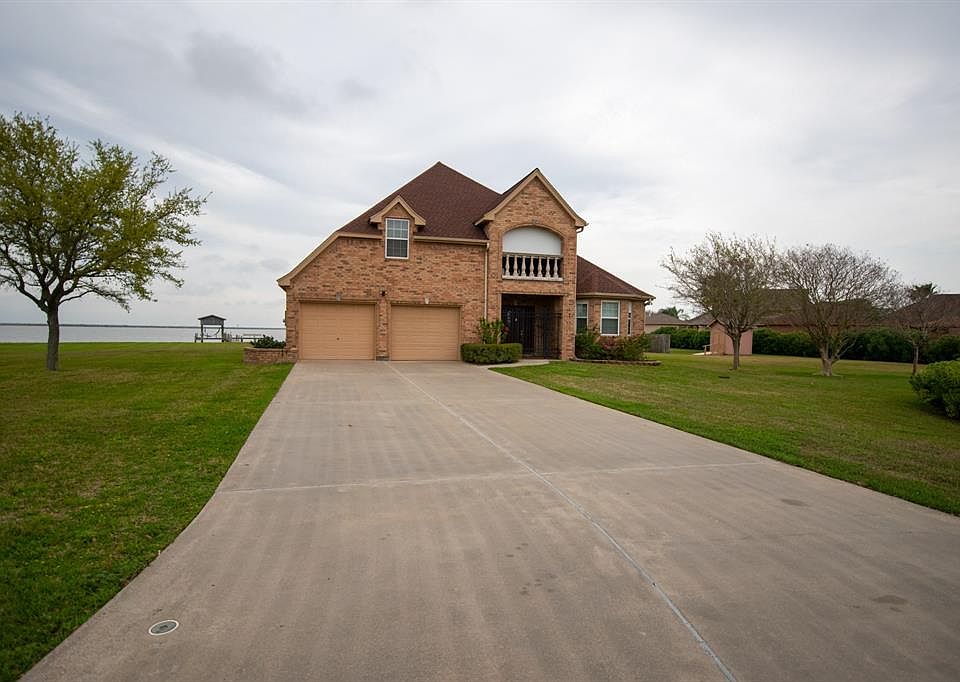 1st image of 2702 Lake Pointe Dr