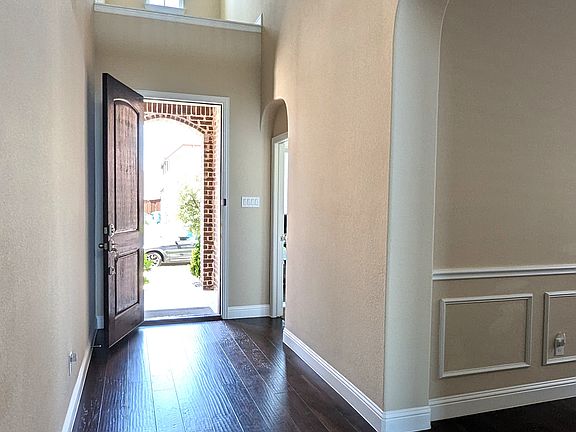 4th image of 2604 Shadow Glen Dr