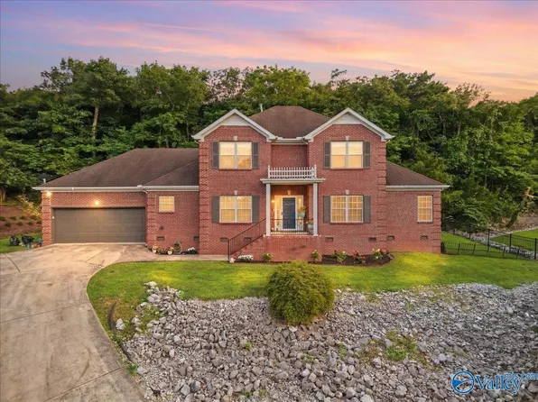 3032 Box Canyon Rd SE, Huntsville, AL 35803