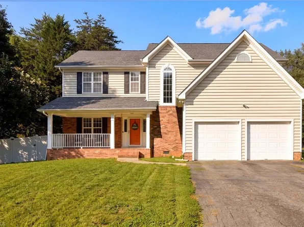 3905 Fairstone Pl, High Point, NC 27265