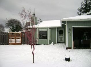 398 SE Fisher Ct, Oak Harbor, WA 98277