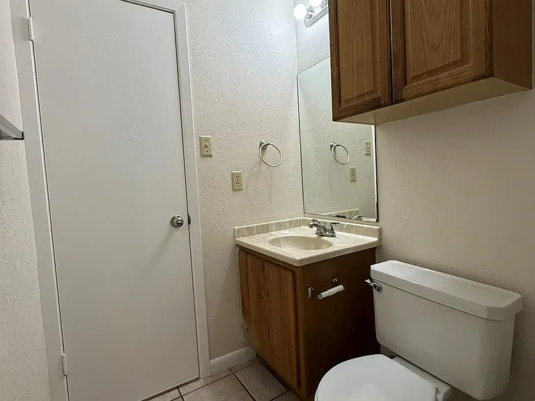 11945 Sunhillow Bnd #B — Photo 19