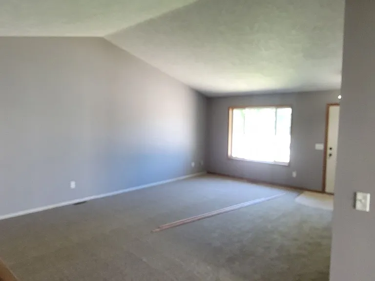 5006 S Baneberry Ave — Photo 5
