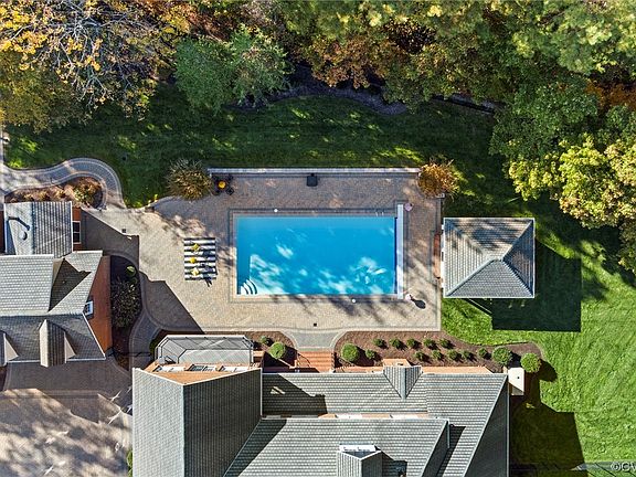 3rd image of 5812 Grayley Ct
