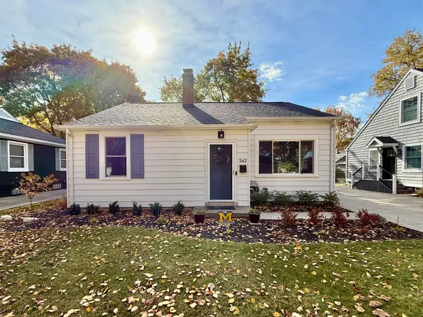 342 Maywood Ave, Rochester, MI 48307