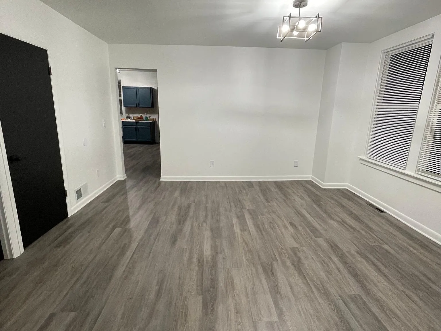3 bed, 1300 sqft, $1,650 — Photo 4