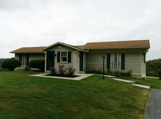 3407 Lakeview Rd, Spring Grove, PA 17362