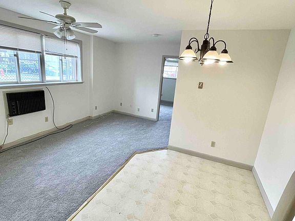 3rd image of 1324 W Nedro Ave #28-1