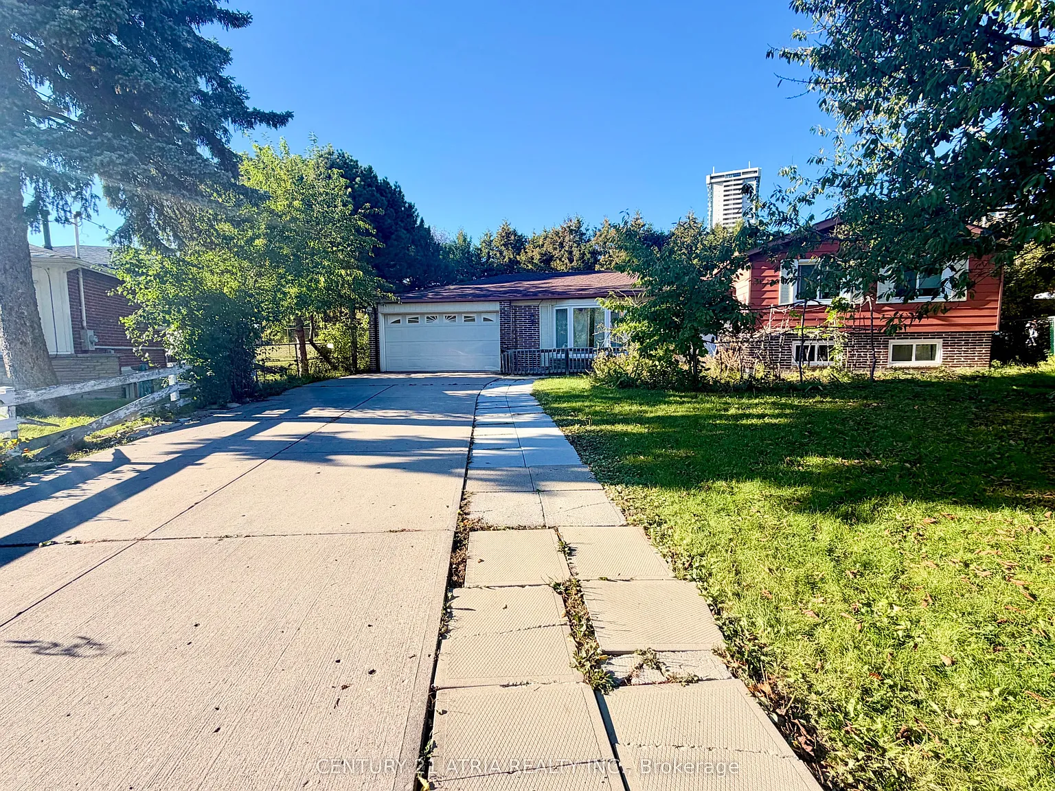 4 bed, $3,100 — Photo 1
