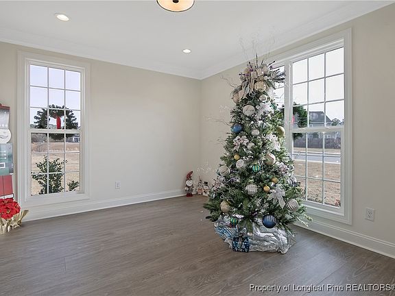 5th image of 1910 Thomas Wood Dr