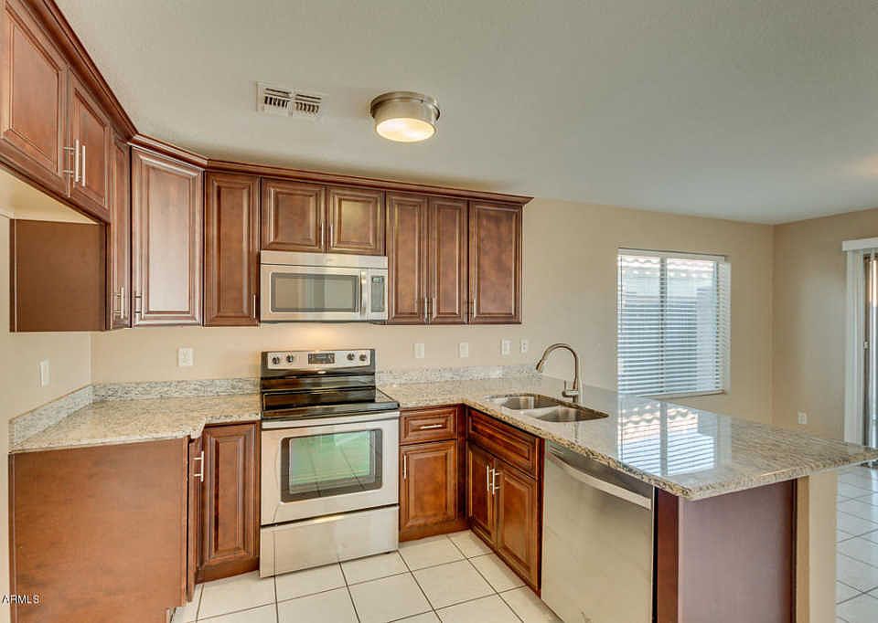 1st image of 10928 E Clovis Ave