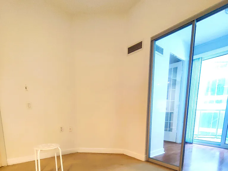 85 Bloor St E #607 — Photo 13