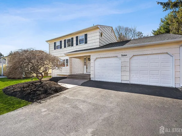 16 Hershey Rd, East Brunswick, NJ 08816