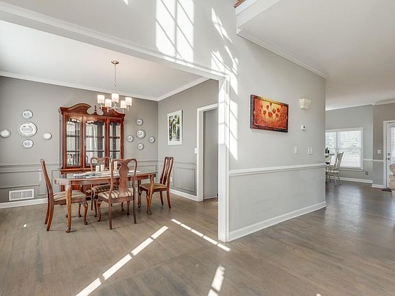 5th image of 5790 Dovnick Dr