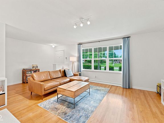 5th image of 7237 N Parker Ave