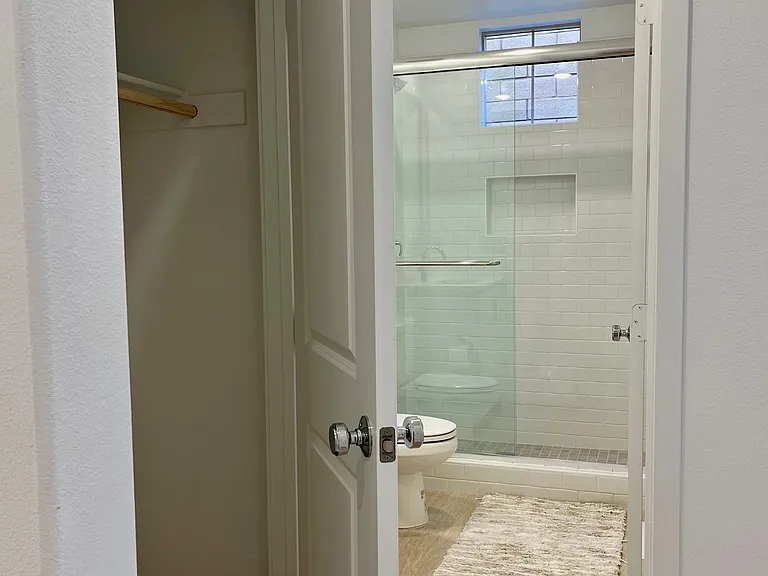 779 Edward Scholle Dr — Photo 6