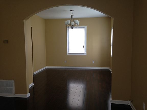 5th image of 4936 Touro St