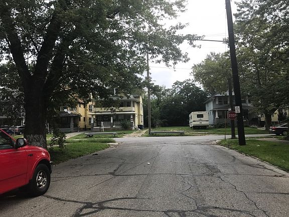 5th image of 10936 Drexel Ave