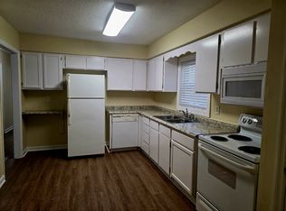 9 Saint Catherine Rd, Savannah, GA 31410