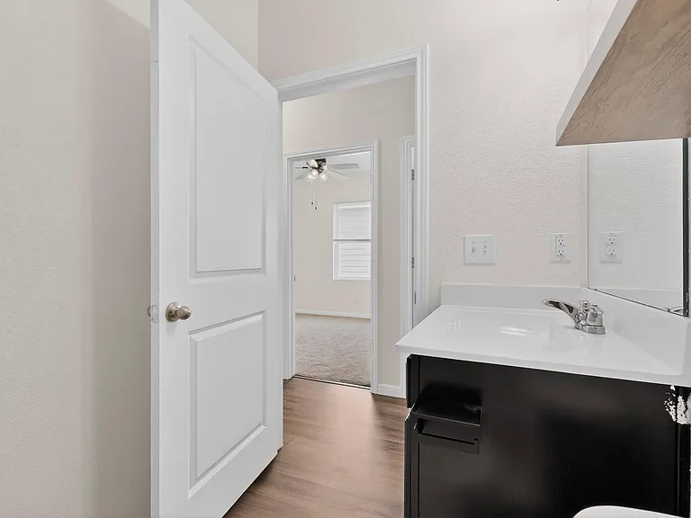 12713 Robert Taft St — Photo 28