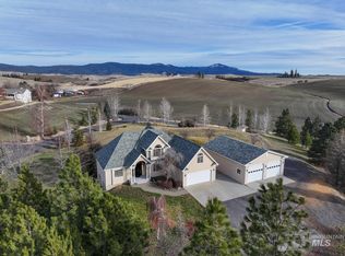 967 Canterwood Dr, Moscow, ID 83843