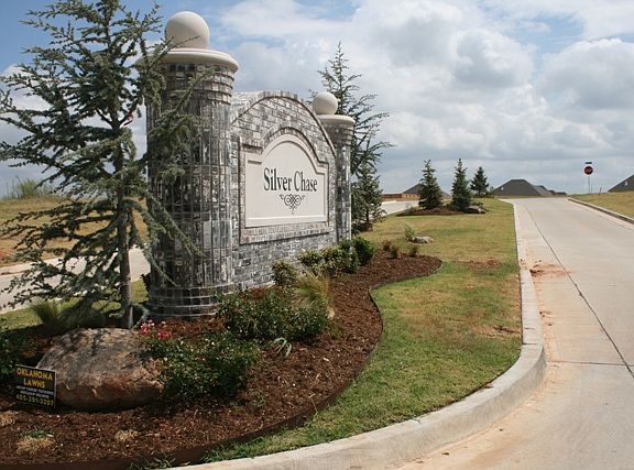 Entrance to Silver Chase