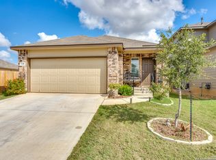 248 Middle Green Loop, Floresville, TX 78114