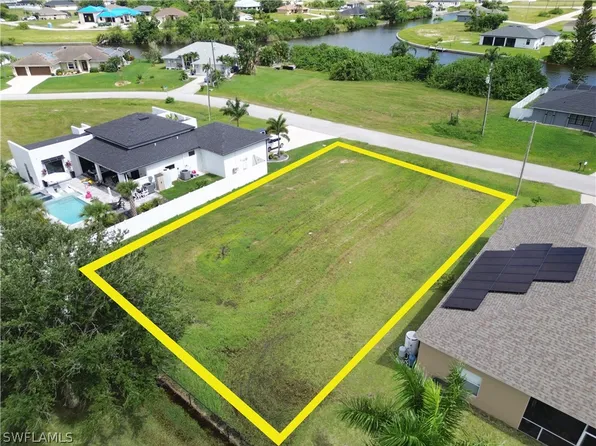 2905 NW 9th Ter, Cape Coral, FL 33993