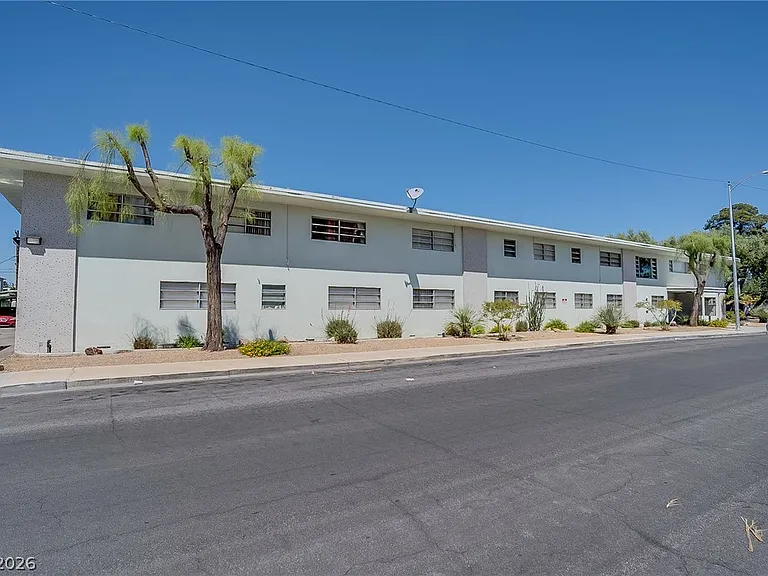 1700 Rexford Dr #209 — Photo 9