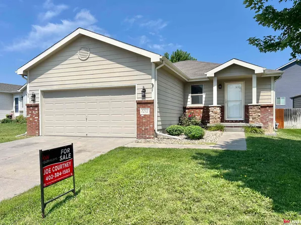 1212 Garden Valley Rd, Lincoln, NE 68521