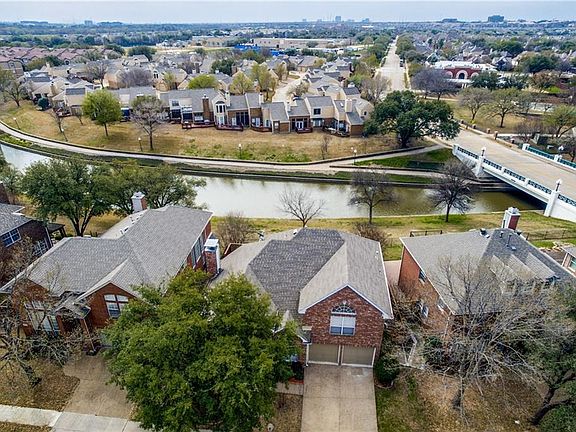3rd image of 314 Riverwalk Ln