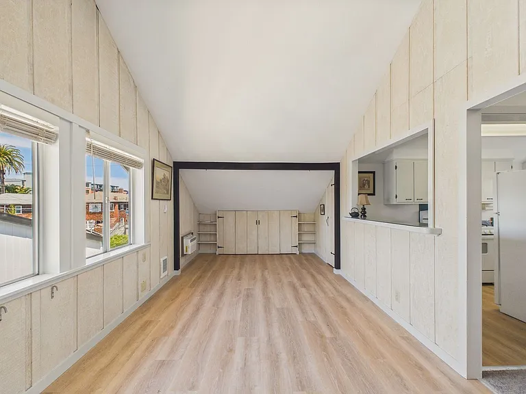 2430 Webster St — Photo 12