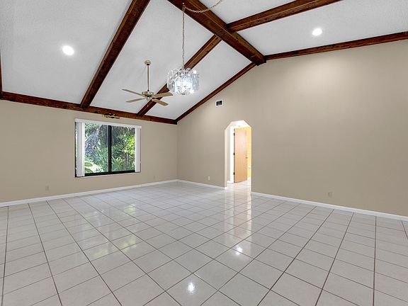 5th image of 11952 60th Street N