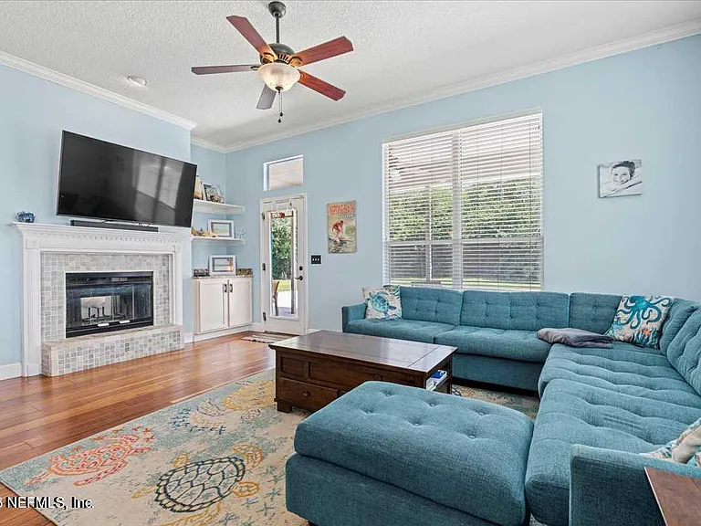 703 Cherry St — Photo 4